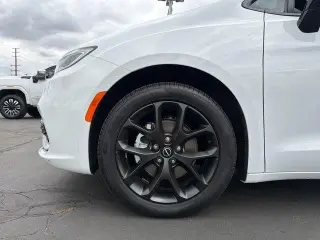 Chrysler Pacifica 2026 Limited 4dr Mini-Van