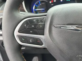 Chrysler Pacifica Plug-In Hybrid 2023 Pinnacle 4dr Mini-Van