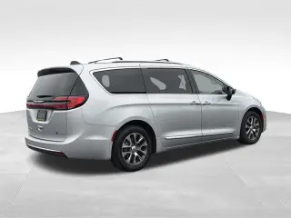 Chrysler Pacifica Plug-In Hybrid 2023 Pinnacle 4dr Mini-Van