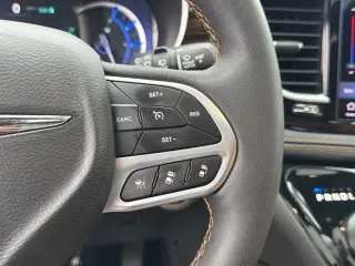 Chrysler Pacifica Plug-In Hybrid 2023 Pinnacle 4dr Mini-Van