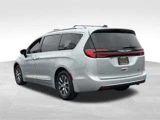 Chrysler Pacifica Plug-In Hybrid 2023 Pinnacle 4dr Mini-Van