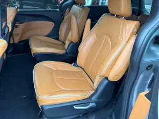 Chrysler Pacifica Plug-In Hybrid 2023 Pinnacle 4dr Mini-Van