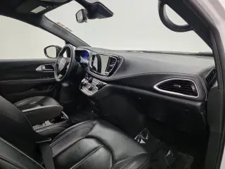 Chrysler Pacifica Plug-In Hybrid 2024 Road Tripper 4dr Mini-Van