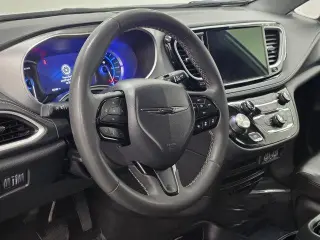 Chrysler Pacifica Plug-In Hybrid 2024 Road Tripper 4dr Mini-Van