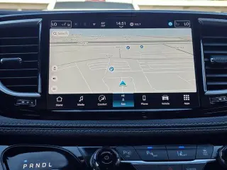 Chrysler Pacifica Plug-In Hybrid 2024 Road Tripper 4dr Mini-Van