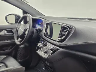 Chrysler Pacifica Plug-In Hybrid 2024 Road Tripper 4dr Mini-Van
