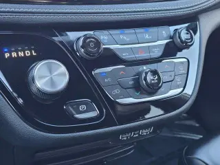 Chrysler Pacifica Plug-In Hybrid 2024 Road Tripper 4dr Mini-Van