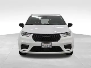 Chrysler Pacifica Plug-In Hybrid 2024 Road Tripper 4dr Mini-Van