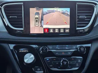 Chrysler Pacifica Plug-In Hybrid 2024 Road Tripper 4dr Mini-Van
