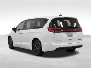 Chrysler Pacifica Plug-In Hybrid 2024 Road Tripper 4dr Mini-Van