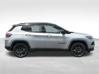 Jeep Compass 2022 Latitude 4dr SUV