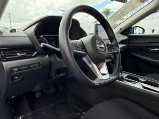 Nissan Sentra 2025 SV 4dr Sedan