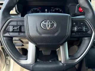 Toyota Tacoma 2024 4x4 SR5 4dr Double Cab 5.0 ft SB
