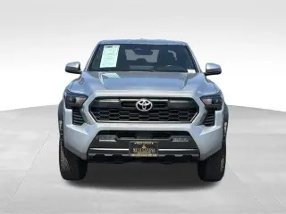 Toyota Tacoma 2024 4x4 SR5 4dr Double Cab 5.0 ft SB