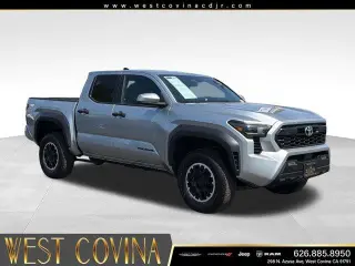 Toyota Tacoma 2024 4x4 SR5 4dr Double Cab 5.0 ft SB