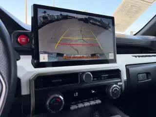 Toyota Tacoma 2024 4x4 SR5 4dr Double Cab 5.0 ft SB