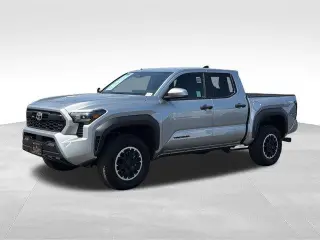 Toyota Tacoma 2024 4x4 SR5 4dr Double Cab 5.0 ft SB