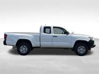 Toyota Tacoma 2022 4x2 SR5 4dr Access Cab 6.1 ft LB