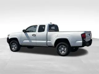 Toyota Tacoma 2022 4x2 SR5 4dr Access Cab 6.1 ft LB