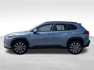 Toyota Corolla Cross 2023 XLE 4dr Crossover