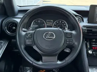 Lexus IS 300 2023 4dr Sedan