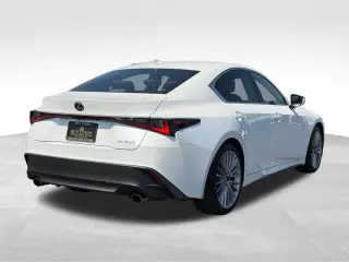 Lexus IS 300 2023 4dr Sedan