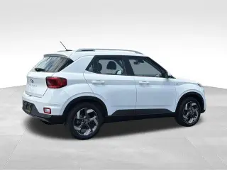 Hyundai VENUE 2025 SEL 4dr Crossover