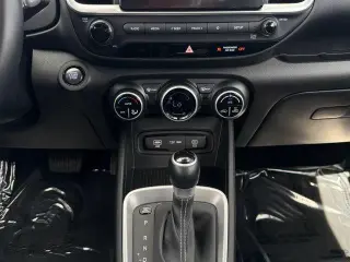 Hyundai VENUE 2025 SEL 4dr Crossover