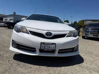 Toyota Camry 2014 SE 4dr Sedan