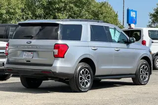 Ford Expedition 2024 4x4 XLT 4dr SUV