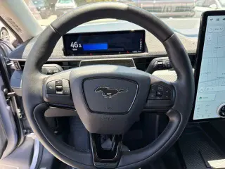 Ford Mustang Mach-E 2022 Premium 4dr SUV