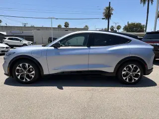 Ford Mustang Mach-E 2022 Premium 4dr SUV