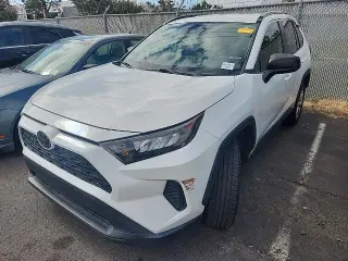 Toyota RAV4 2021 LE 4dr SUV