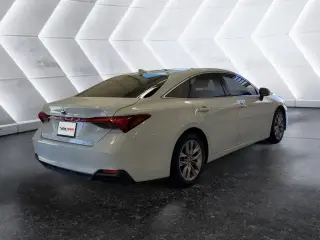 Toyota Avalon Hybrid 2022 XLE 4dr Sedan