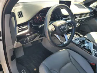 Audi Q7 2019 AWD quattro SE Premium Plus 55 TFSI 4dr SUV