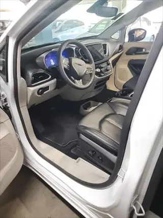 Chrysler Pacifica Plug-In Hybrid 2024 Select 4dr Mini-Van