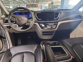 Chrysler Pacifica Plug-In Hybrid 2024 Select 4dr Mini-Van