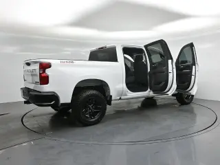Chevrolet Silverado 1500 2024 4x4 Custom Trail Boss 4dr Crew Cab 5.8 ft. SB
