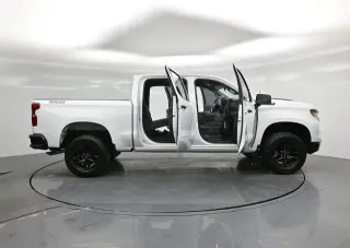 Chevrolet Silverado 1500 2024 4x4 Custom Trail Boss 4dr Crew Cab 5.8 ft. SB