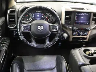 Ram 1500 2019 4x4 Laramie 4dr Crew Cab 5.6 ft. SB Pickup