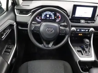 Toyota RAV4 2024 XLE 4dr SUV