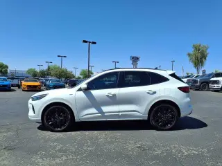 Ford Escape 2023 AWD ST-Line Elite 4dr SUV