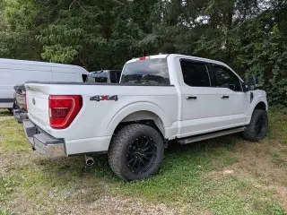 Ford F-150 2023 4x4 Platinum 4dr SuperCrew 5.5 ft. SB