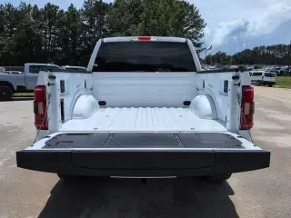 Ford F-150 2023 4x4 Platinum 4dr SuperCrew 5.5 ft. SB
