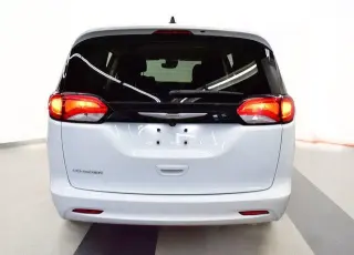 Chrysler Voyager 2023 LX 4dr Mini-Van