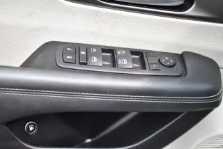 Chrysler Pacifica Plug-In Hybrid 2024 Road Tripper 4dr Mini-Van