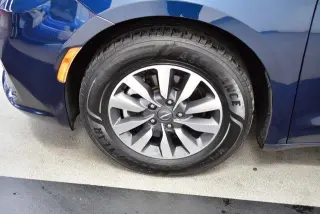 Chrysler Pacifica Plug-In Hybrid 2024 Road Tripper 4dr Mini-Van