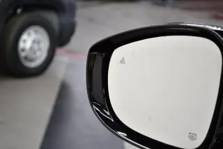 Chrysler Pacifica Plug-In Hybrid 2024 Road Tripper 4dr Mini-Van