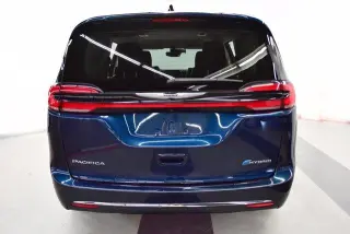 Chrysler Pacifica Plug-In Hybrid 2024 Road Tripper 4dr Mini-Van