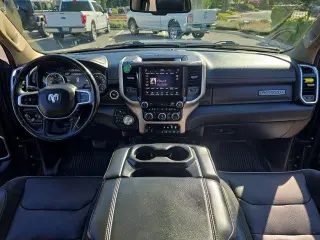 Ram 1500 2020 4x4 Laramie 4dr Crew Cab 5.6 ft. SB Pickup
